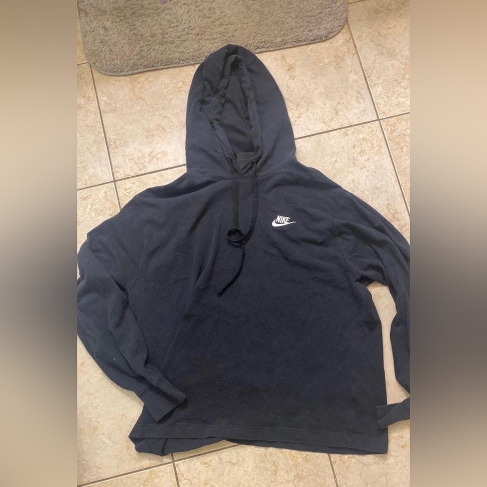 Nike hoodie pullover. Size medium